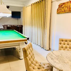 Hotel View, Kandy